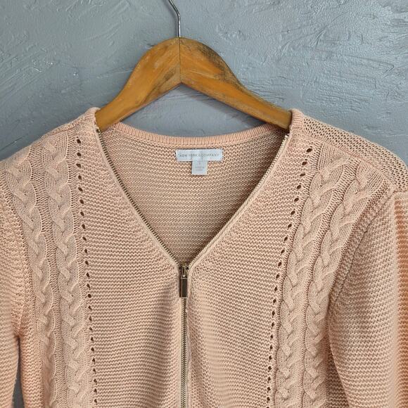 New York & Company Light Pink Unique Zip Up Neck Sweater Size Small - Picture 4 of 7